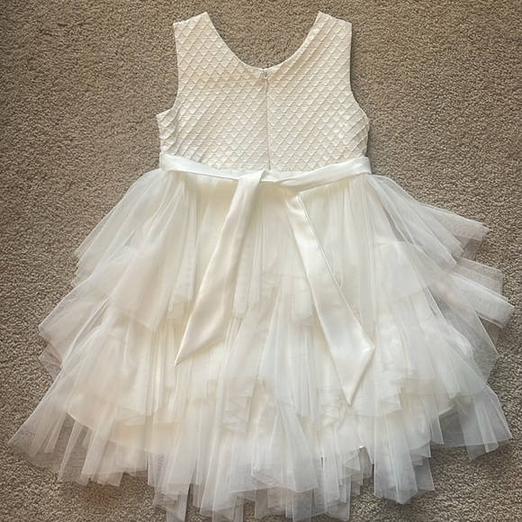 Girls Size 5 Beautiful Dress - excellent condition - Picture 3 of 3